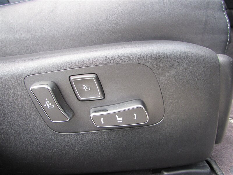 2013 Lexus LS 460 L - Photo 32 - Dublin, CA 94568