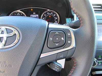 2015 Toyota Camry SE   - Photo 13 - Dublin, CA 94568