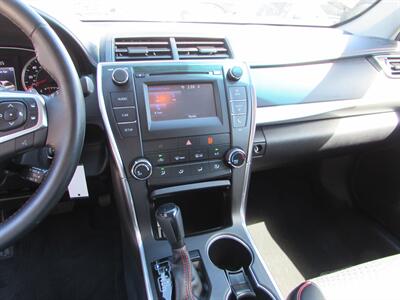 2015 Toyota Camry SE   - Photo 15 - Dublin, CA 94568