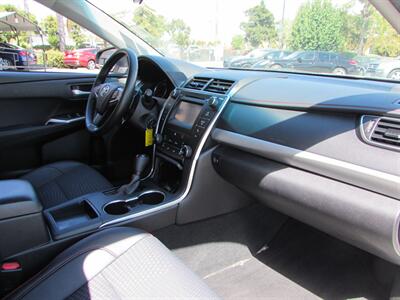 2015 Toyota Camry SE   - Photo 28 - Dublin, CA 94568