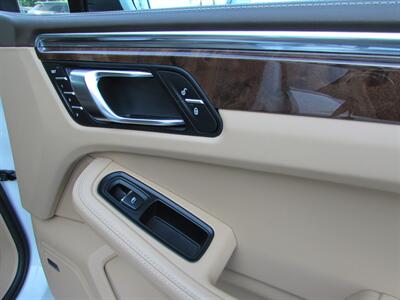 2016 Porsche Macan Turbo   - Photo 32 - Dublin, CA 94568