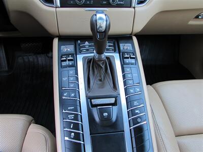 2016 Porsche Macan Turbo   - Photo 20 - Dublin, CA 94568