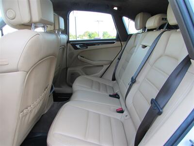 2016 Porsche Macan Turbo   - Photo 27 - Dublin, CA 94568