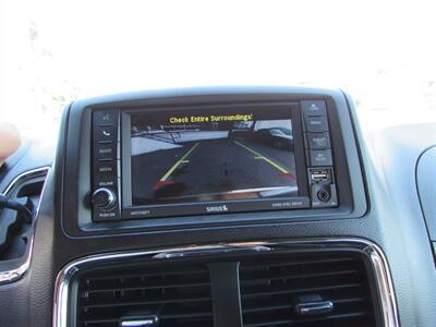 2017 Dodge Grand Caravan SXT   - Photo 19 - Dublin, CA 94568