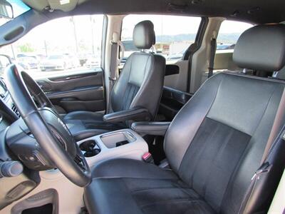 2017 Dodge Grand Caravan SXT   - Photo 11 - Dublin, CA 94568