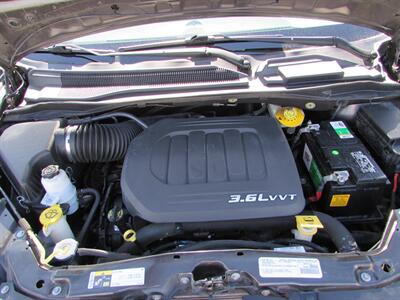 2017 Dodge Grand Caravan SXT   - Photo 38 - Dublin, CA 94568