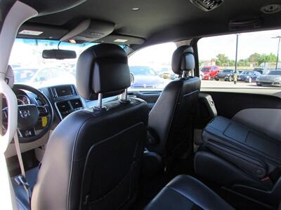 2017 Dodge Grand Caravan SXT   - Photo 25 - Dublin, CA 94568