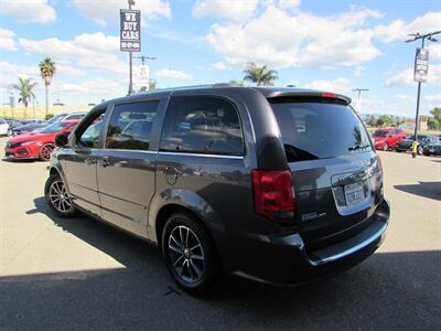 2017 Dodge Grand Caravan SXT   - Photo 5 - Dublin, CA 94568