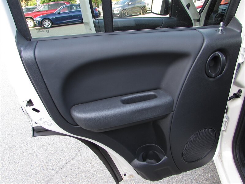 2004 Jeep Liberty Sport - Photo 21 - Dublin, CA 94568
