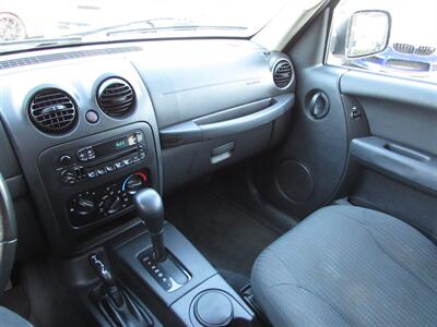 2004 Jeep Liberty Sport - Photo 16 - Dublin, CA 94568