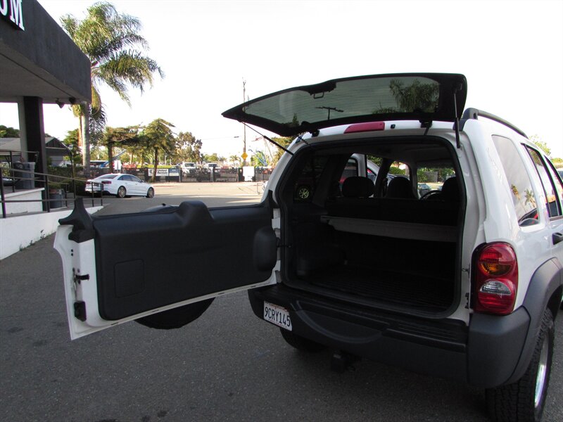2004 Jeep Liberty Sport - Photo 23 - Dublin, CA 94568