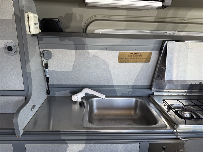 1995 Volkswagen EuroVan Campmobile - Photo 19 - Dublin, CA 94568