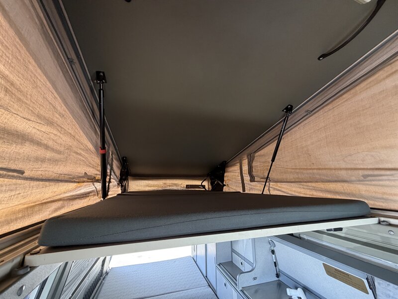 1995 Volkswagen EuroVan Campmobile - Photo 25 - Dublin, CA 94568