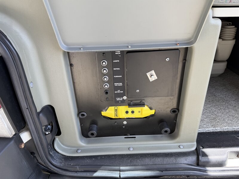 1995 Volkswagen EuroVan Campmobile - Photo 30 - Dublin, CA 94568