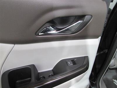 2023 GMC Acadia SLT   - Photo 25 - Dublin, CA 94568