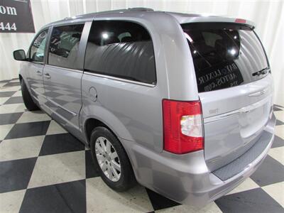 2014 Chrysler Town & Country Touring   - Photo 4 - Dublin, CA 94568