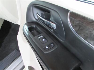 2014 Chrysler Town & Country Touring   - Photo 30 - Dublin, CA 94568