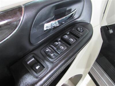 2014 Chrysler Town & Country Touring   - Photo 7 - Dublin, CA 94568