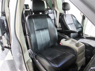 2014 Chrysler Town & Country Touring   - Photo 31 - Dublin, CA 94568