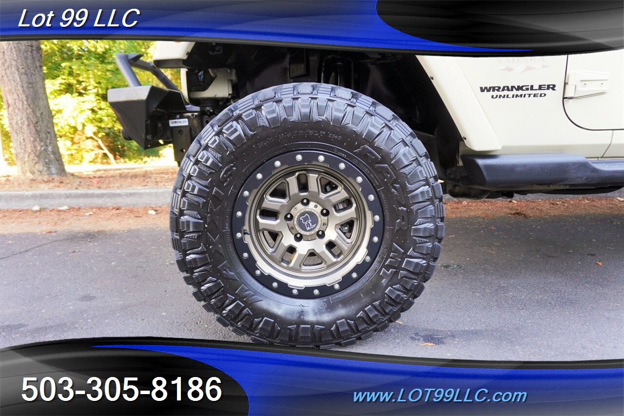 2011 Jeep Wrangler Unlimited Sahara 4X4 V6 3.8L Auto Heated Leather  Seats HARD TOP Lifted FUEL Wheels LIKE NEW TIRES - Photo 3 - Milwaukie, OR 97267