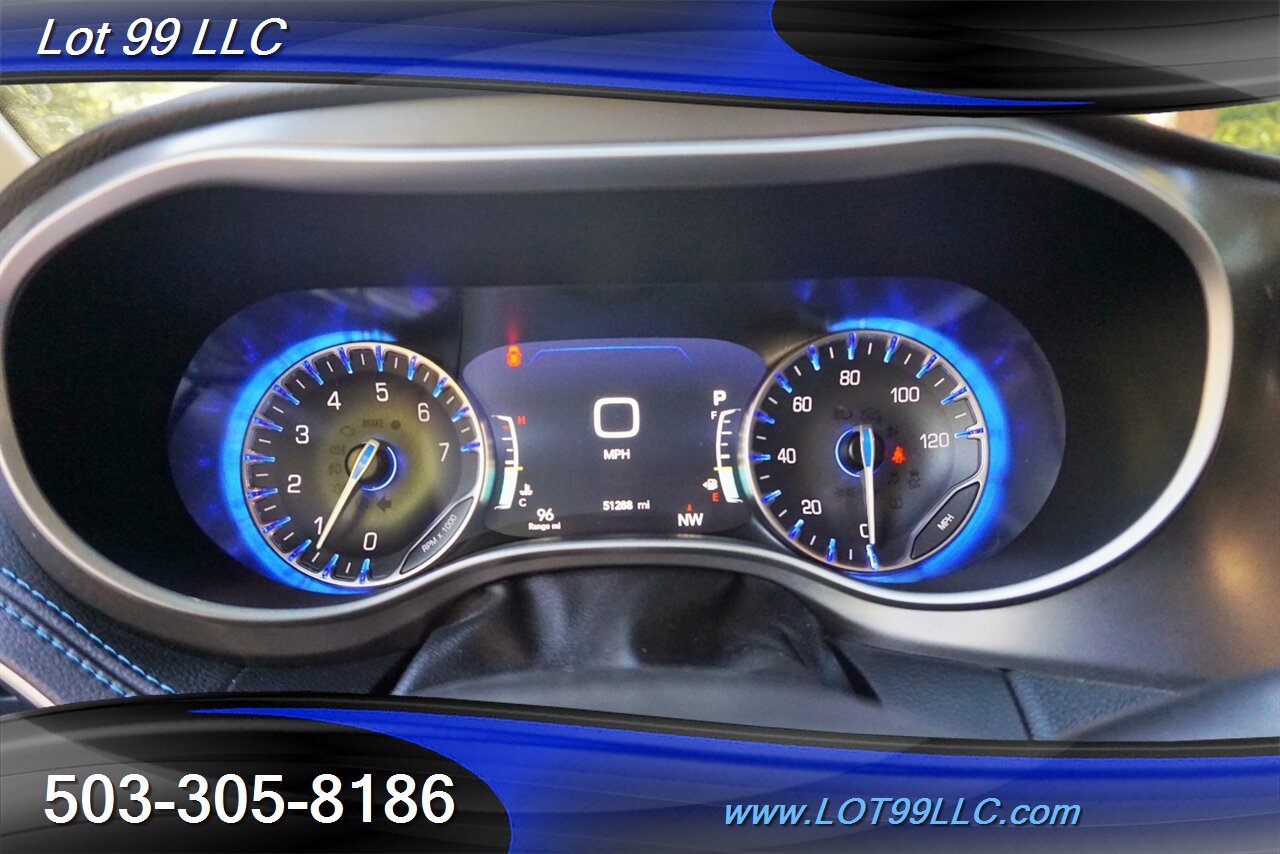 2021 Chrysler Pacifica Touring L 51K 3.6L Heated Leather Pano VAC DVD - Photo 22 - Milwaukie, OR 97267