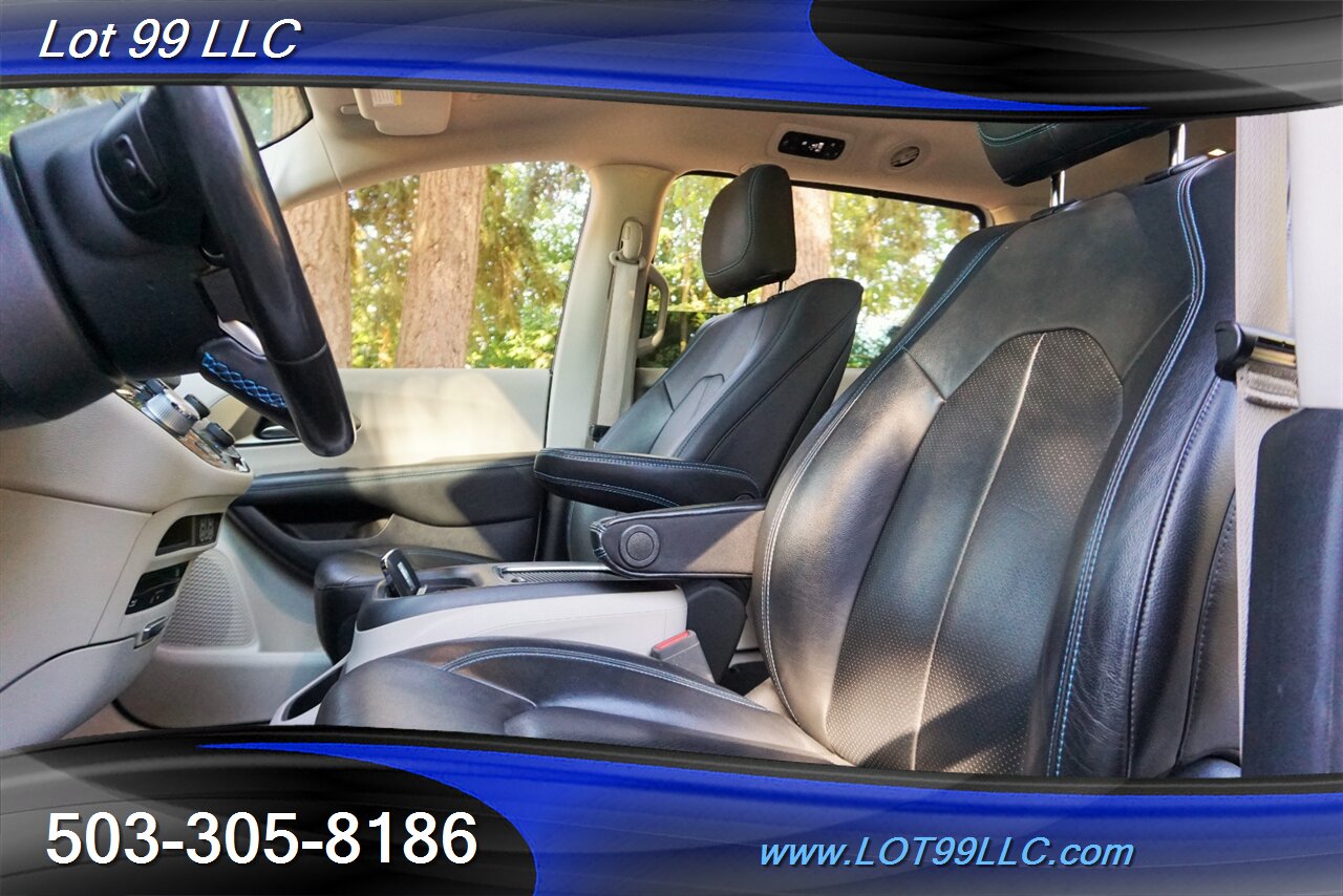 2021 Chrysler Pacifica Touring L 51K 3.6L Heated Leather Pano VAC DVD - Photo 13 - Milwaukie, OR 97267