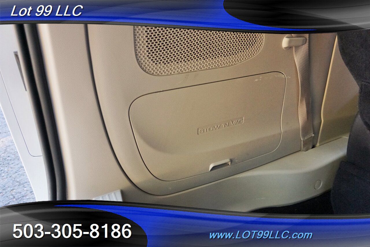 2021 Chrysler Pacifica Touring L 51K 3.6L Heated Leather Pano VAC DVD - Photo 18 - Milwaukie, OR 97267