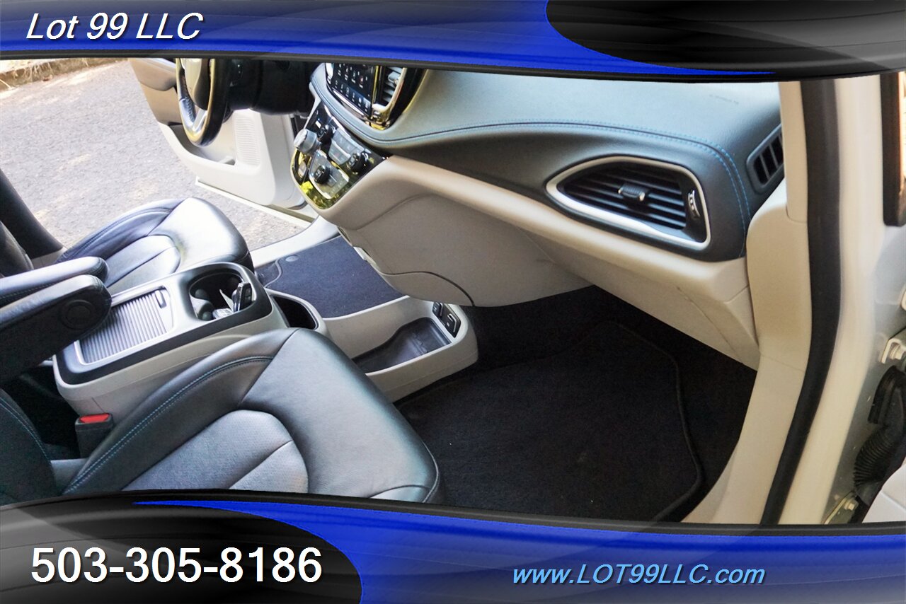 2021 Chrysler Pacifica Touring L 51K 3.6L Heated Leather Pano VAC DVD - Photo 35 - Milwaukie, OR 97267