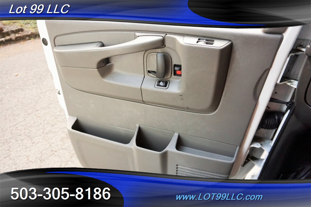 2015 GMC Savana 2500 Cargo Van 129K V8 4.8L 1 OWNER EXPRESS - Photo 12 - Milwaukie, OR 97267