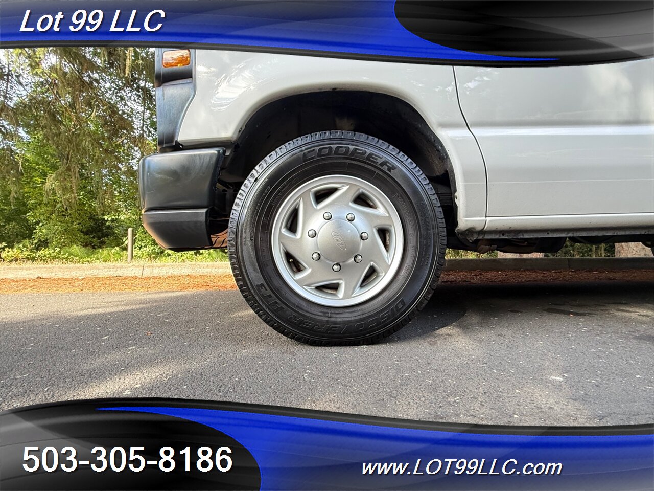 2009 Ford E-Series Van E-350 SD Extended 49k Miles Generator Rooftop AC Insulated Cummins Onan 2800 Generator - Photo 25 - Milwaukie, OR 97267