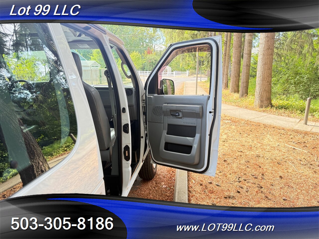 2009 Ford E-Series Van E-350 SD Extended 49k Miles Generator Rooftop AC Insulated Cummins Onan 2800 Generator - Photo 40 - Milwaukie, OR 97267