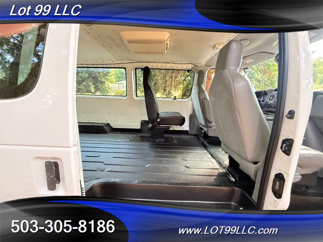 2009 Ford E-Series Van E-350 SD Extended 49k Miles Generator Rooftop AC Insulated Cummins Onan 2800 Generator - Photo 41 - Milwaukie, OR 97267