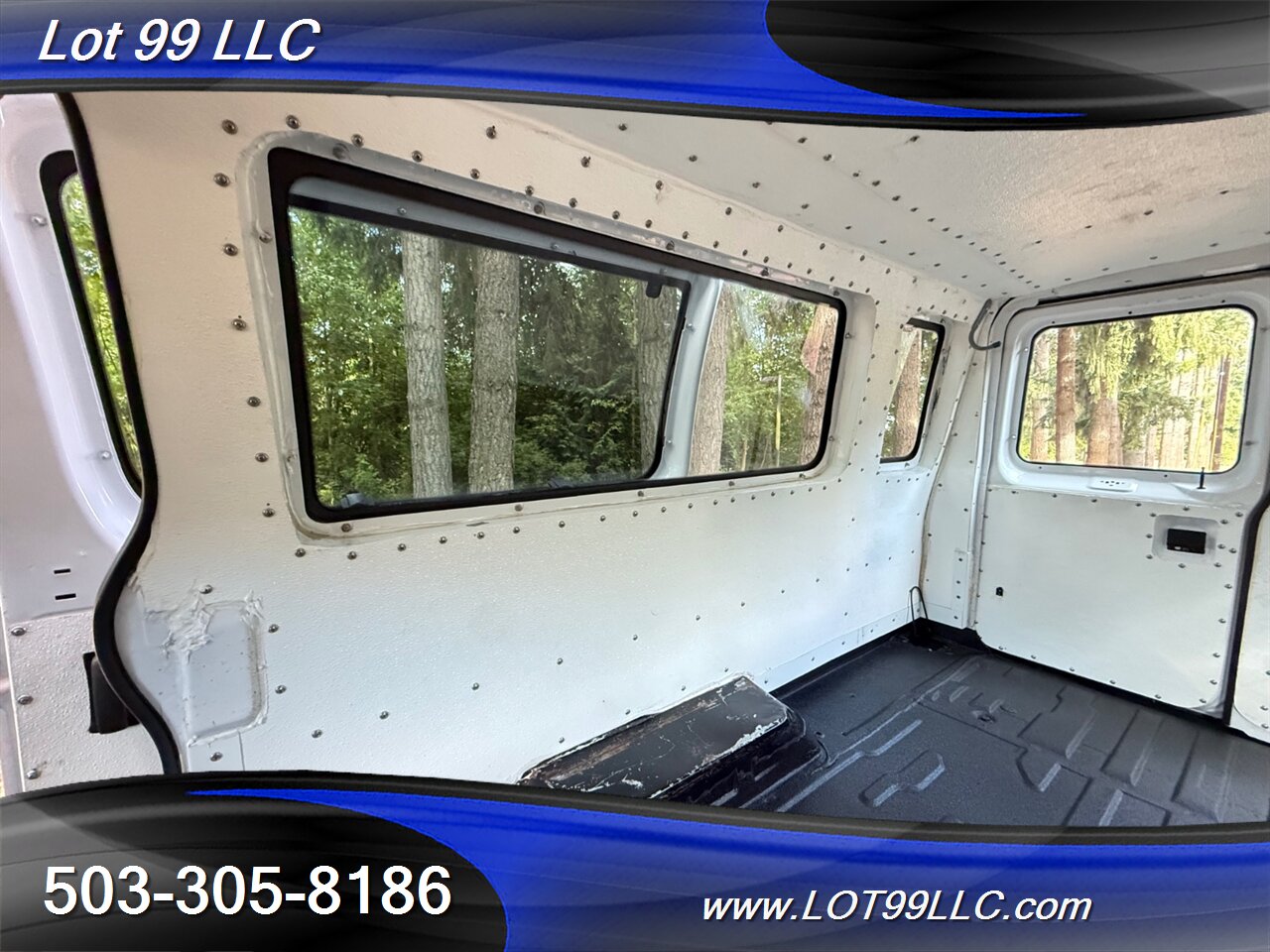 2009 Ford E-Series Van E-350 SD Extended 49k Miles Generator Rooftop AC Insulated Cummins Onan 2800 Generator - Photo 44 - Milwaukie, OR 97267