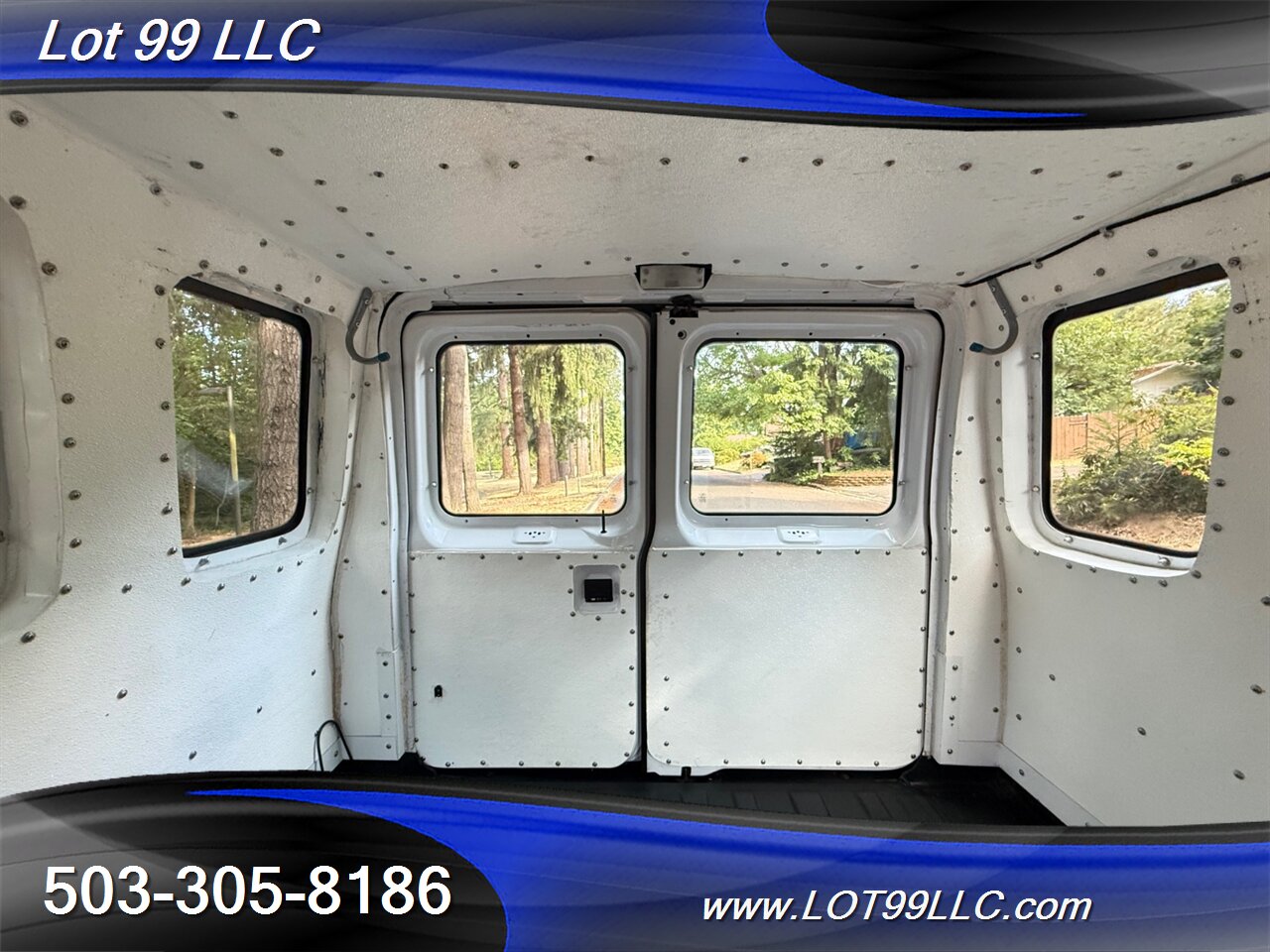 2009 Ford E-Series Van E-350 SD Extended 49k Miles Generator Rooftop AC Insulated Cummins Onan 2800 Generator - Photo 45 - Milwaukie, OR 97267