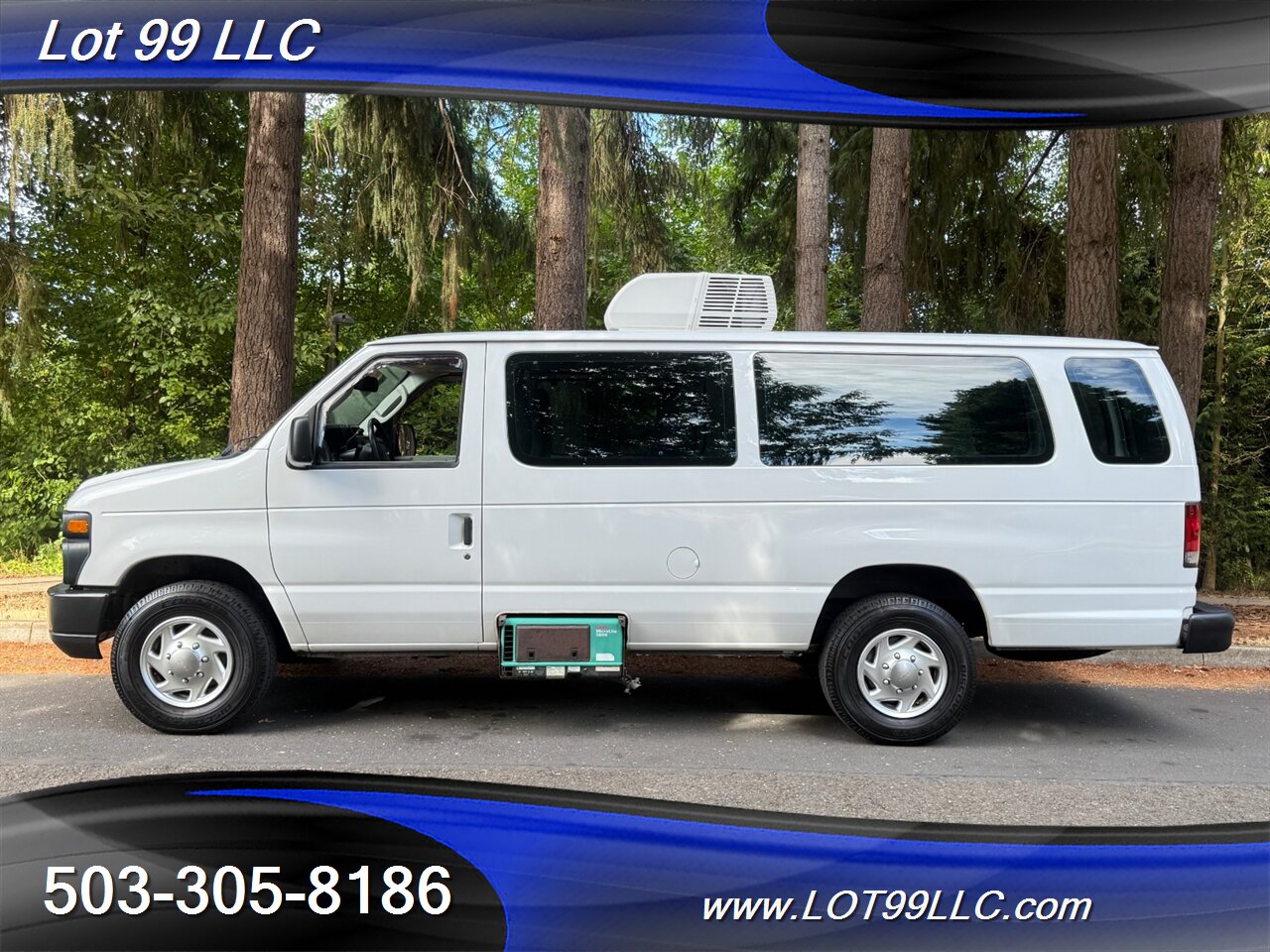 2009 Ford E-Series Van E-350 SD Extended 49k Miles Generator Rooftop AC Insulated Cummins Onan 2800 Generator - Photo 1 - Milwaukie, OR 97267