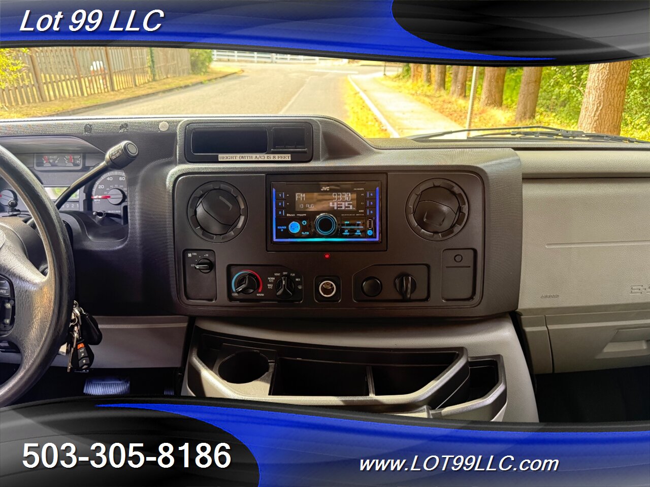 2009 Ford E-Series Van E-350 SD Extended 49k Miles Generator Rooftop AC Insulated Cummins Onan 2800 Generator - Photo 17 - Milwaukie, OR 97267