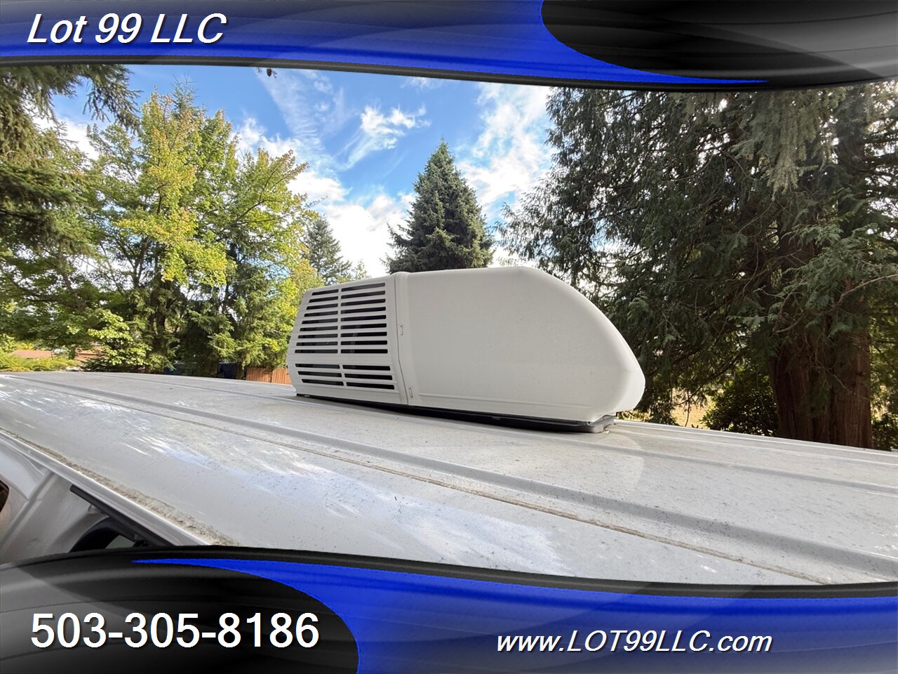 2009 Ford E-Series Van E-350 SD Extended 49k Miles Generator Rooftop AC Insulated Cummins Onan 2800 Generator - Photo 5 - Milwaukie, OR 97267