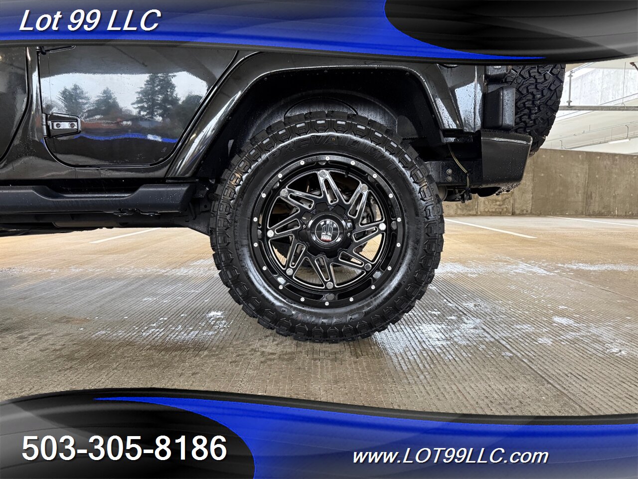 2018 Jeep Wrangler Sahara ** Red Leather Interior**  New 35 " Tires 20 " Wheels - Photo 22 - Milwaukie, OR 97267