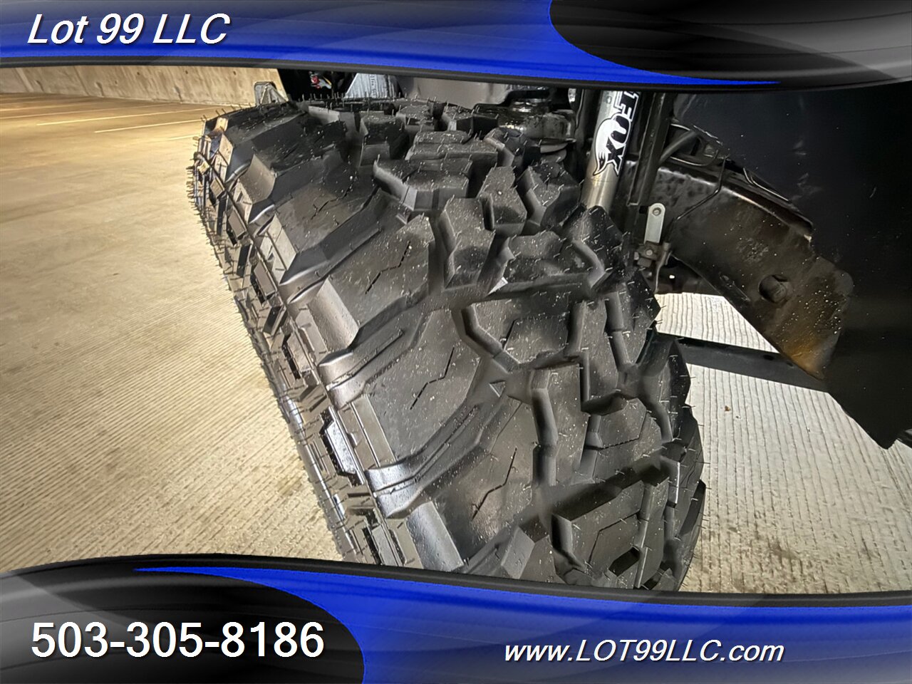 2018 Jeep Wrangler Sahara ** Red Leather Interior**  New 35 " Tires 20 " Wheels - Photo 24 - Milwaukie, OR 97267