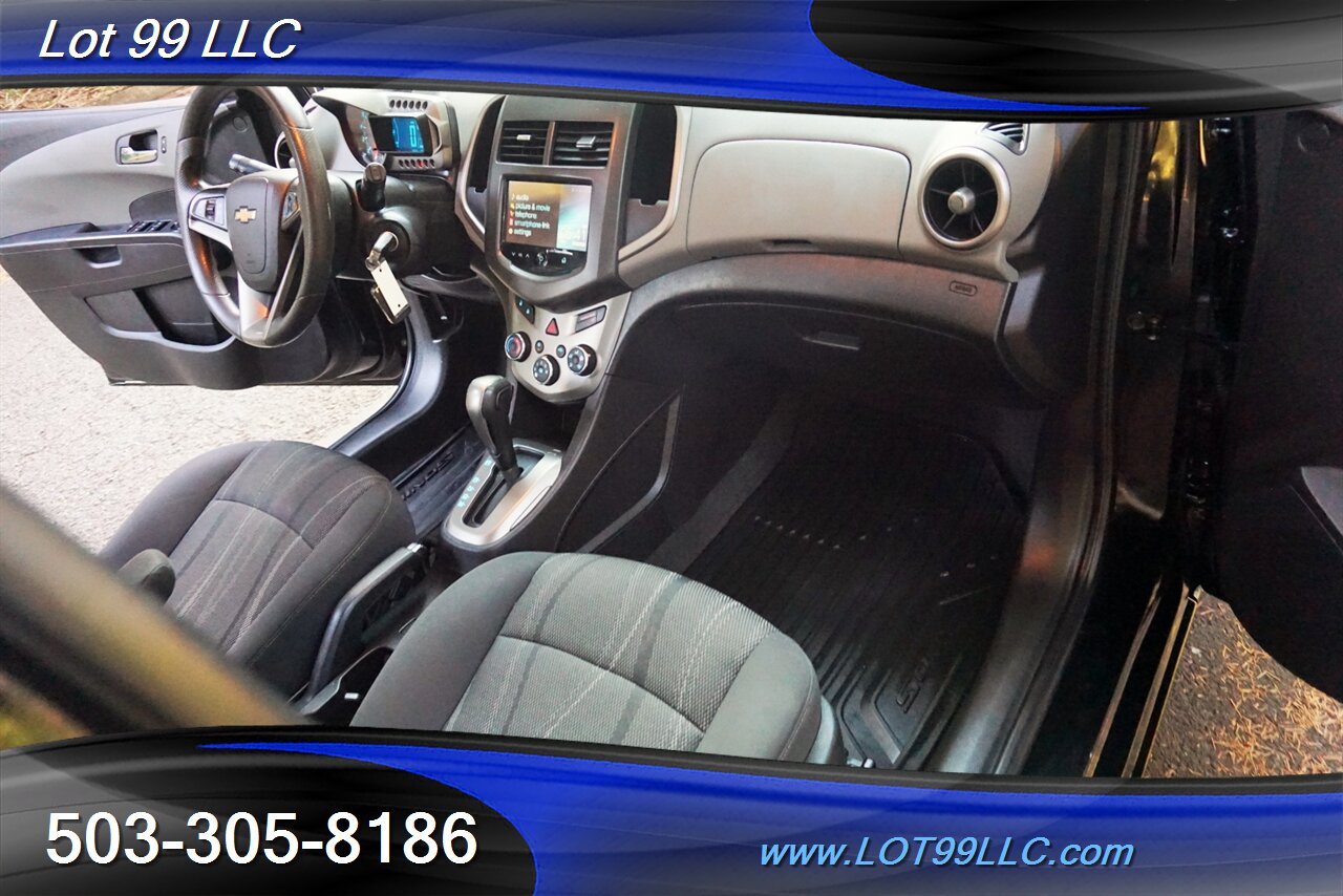 2016 Chevrolet Sonic LT photo 32