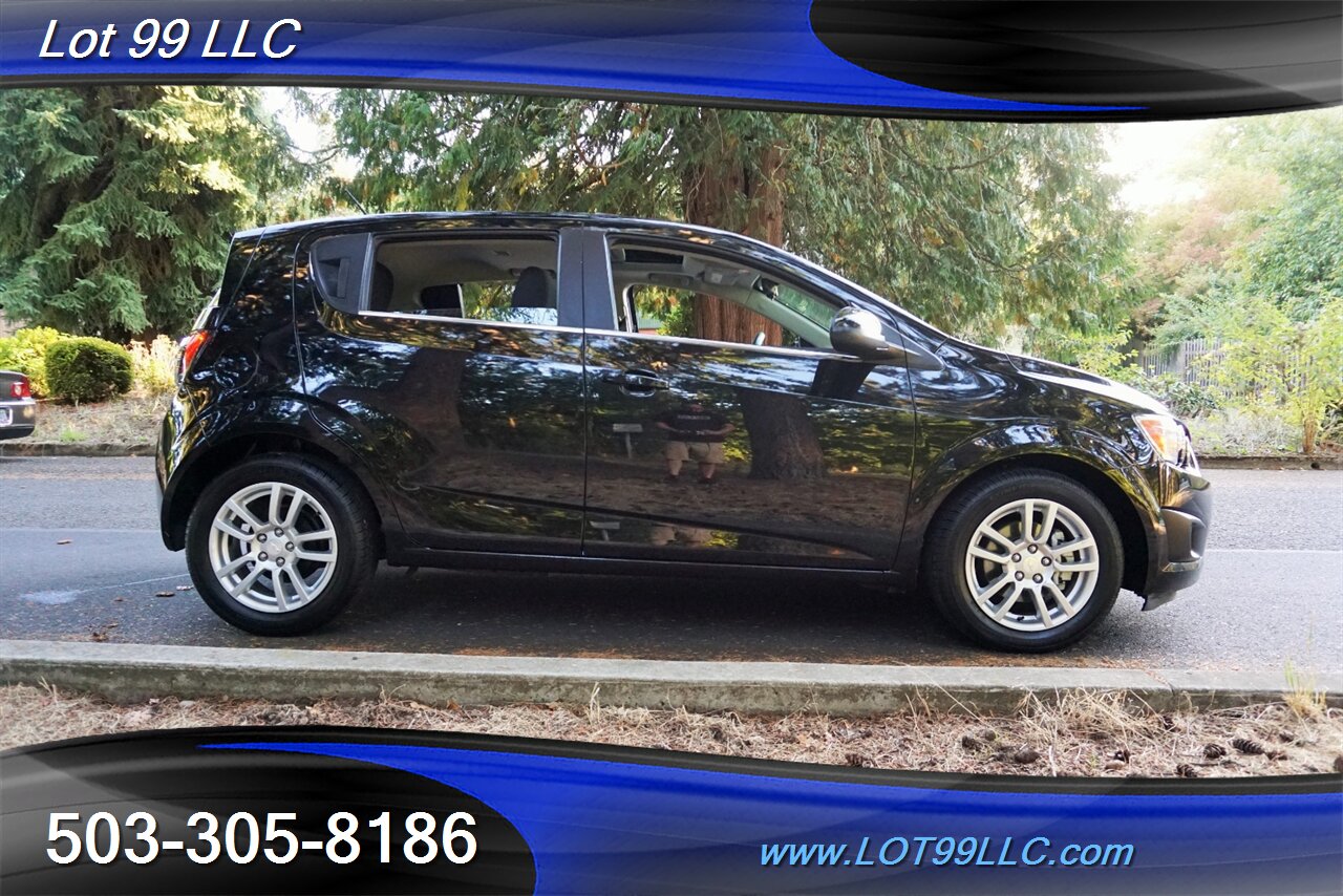 2016 Chevrolet Sonic LT photo 8