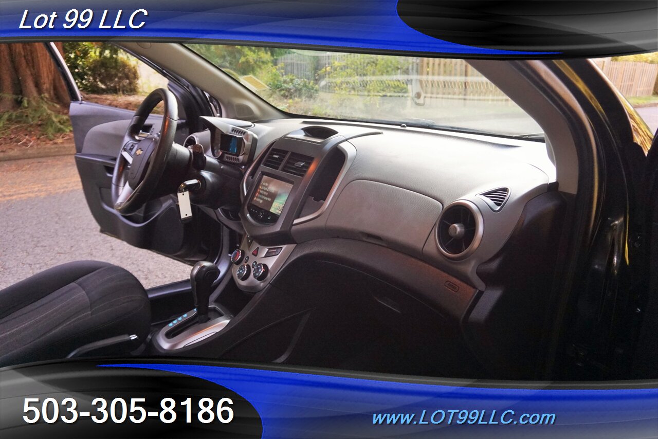 2016 Chevrolet Sonic LT photo 17