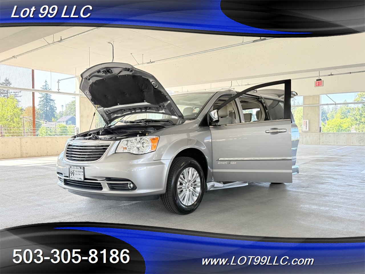 2013 Chrysler Town & Country Limited WHEELCHAIR VAN Kneeling Leather (2) DVD Screens Power Ramp Dual Power Sliding Doors - Photo 29 - Milwaukie, OR 97267