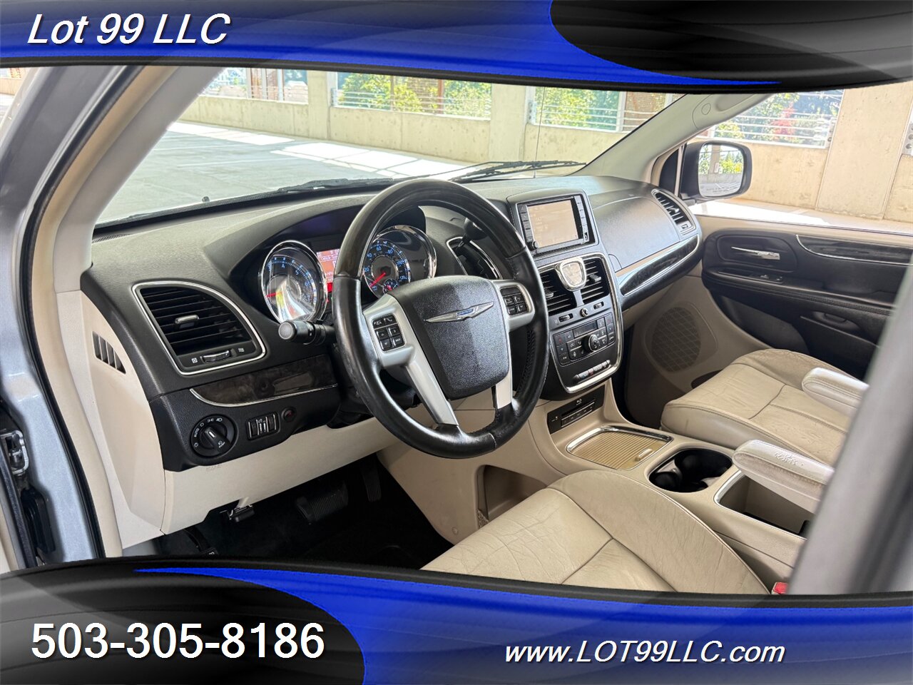 2013 Chrysler Town & Country Limited WHEELCHAIR VAN Kneeling Leather (2) DVD Screens Power Ramp Dual Power Sliding Doors - Photo 36 - Milwaukie, OR 97267