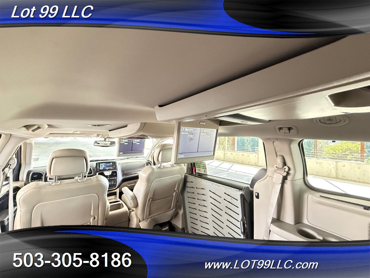 2013 Chrysler Town & Country Limited WHEELCHAIR VAN Kneeling Leather (2) DVD Screens Power Ramp Dual Power Sliding Doors - Photo 5 - Milwaukie, OR 97267