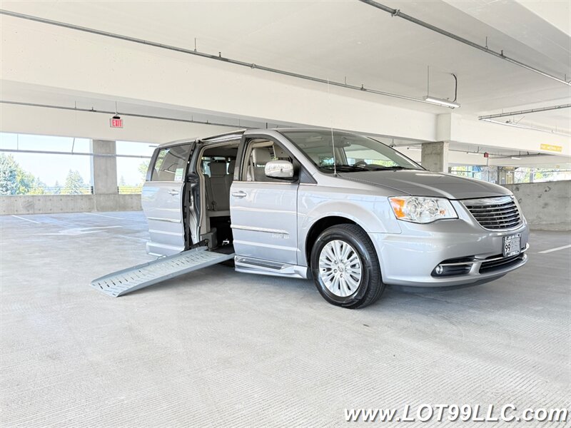 2013 Chrysler Town & Country Limited WHEELCHAIR VAN Kneeling Leather (2) DVD  Screens Power Ramp Dual Power Sliding Doors