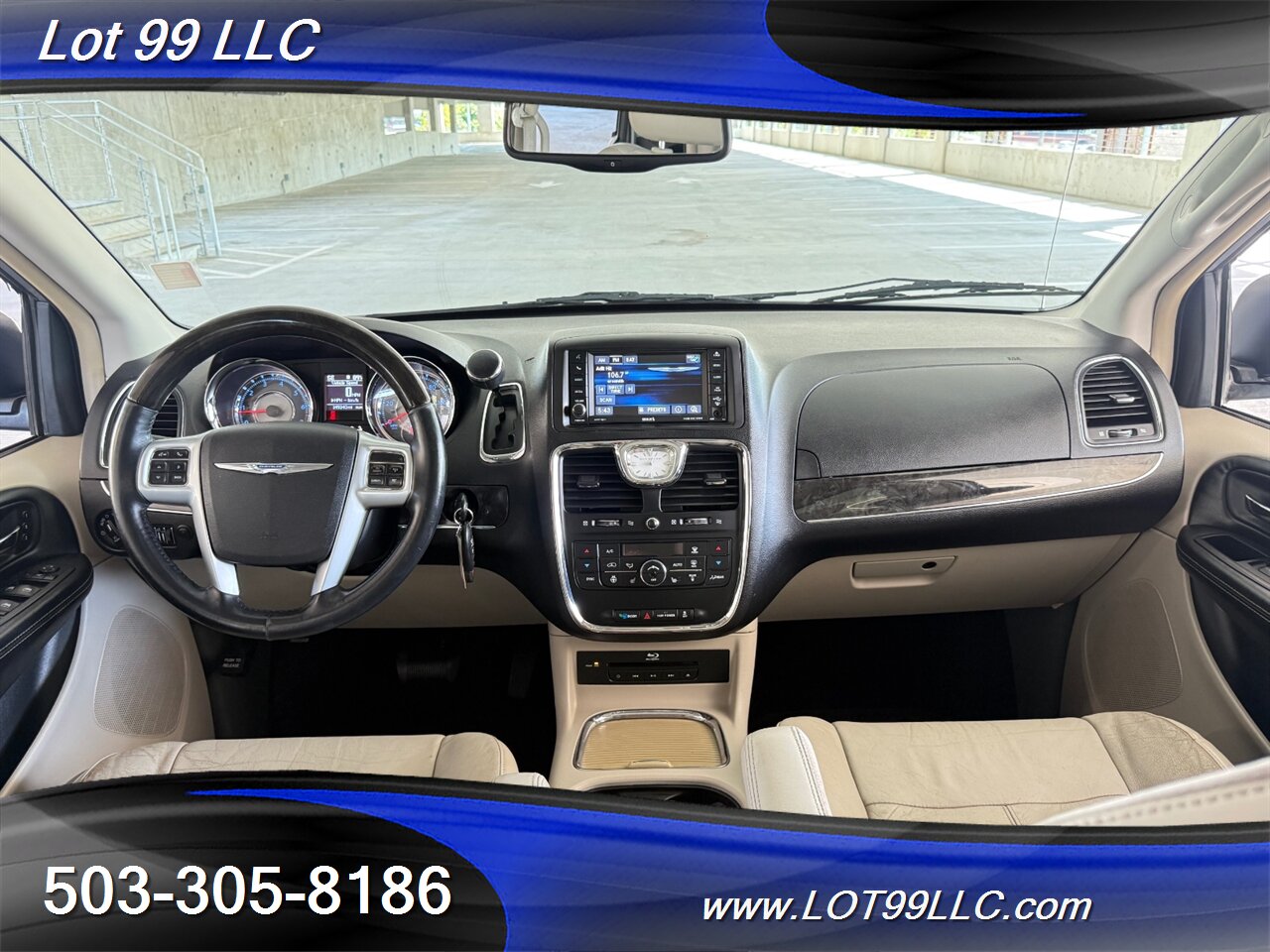 2013 Chrysler Town & Country Limited WHEELCHAIR VAN Kneeling Leather (2) DVD Screens Power Ramp Dual Power Sliding Doors - Photo 18 - Milwaukie, OR 97267
