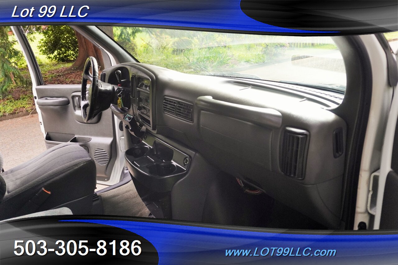 2002 Chevrolet Express G3500 Extended 15 Passenger Van V8 5.7L Auto  Rear AC - Photo 16 - Milwaukie, OR 97267