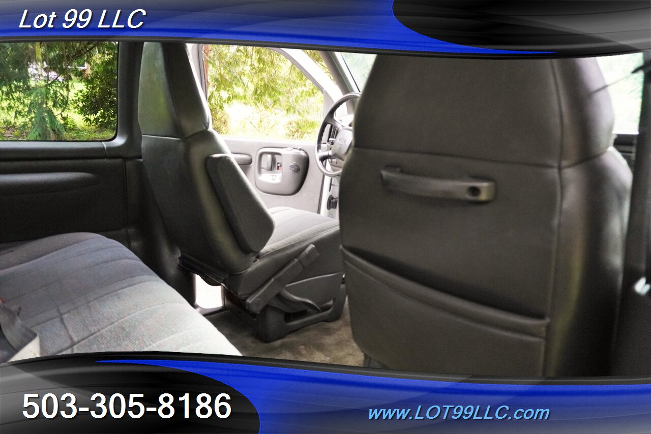 2002 Chevrolet Express G3500 Extended 15 Passenger Van V8 5.7L Auto  Rear AC - Photo 15 - Milwaukie, OR 97267