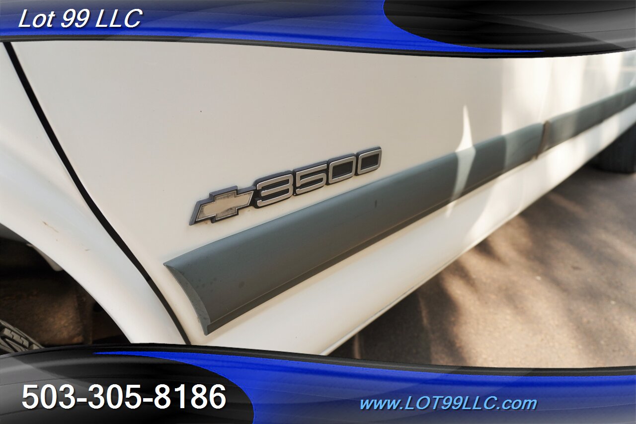 2002 Chevrolet Express G3500 Extended 15 Passenger Van V8 5.7L Auto  Rear AC - Photo 31 - Milwaukie, OR 97267